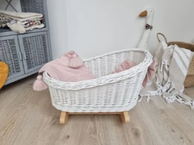 TinaForKids Puppenwiege Aus Weiden Mit Bettwäscheset, Puppenbett Weiß/Rosa 3 TinaForKids Puppenwiege Aus Weiden Mit Bettwäscheset, Puppenbett Weiß/Rosa